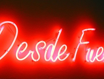 desde_fuera_neon